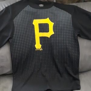 Pirates t shirt